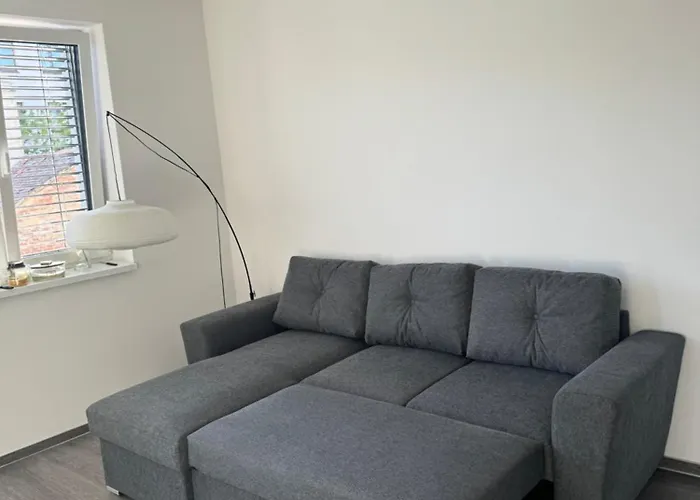 Soukromy Byt 2+Kk S Balkonem A Parkovanim